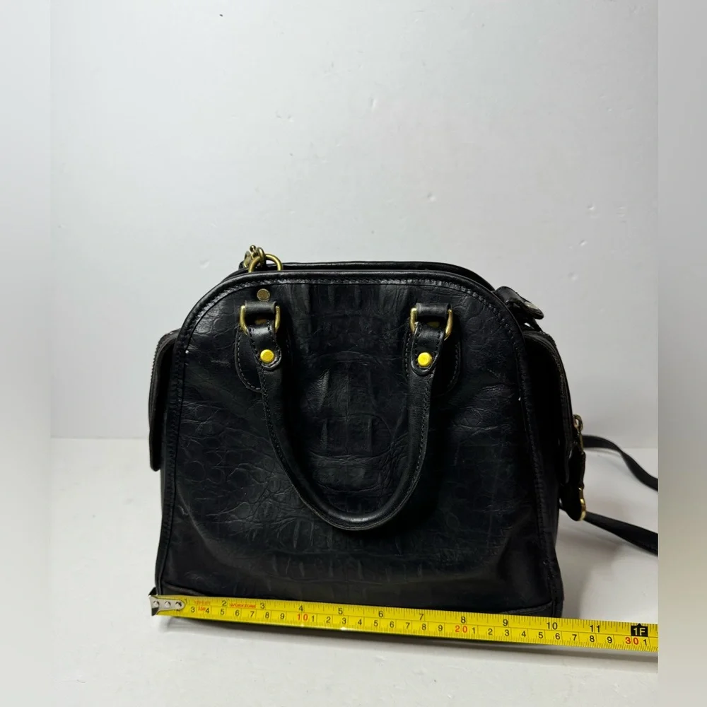 Vintage BRAHMIN Black Croc Leather Sathel Crossbody Hand Bag